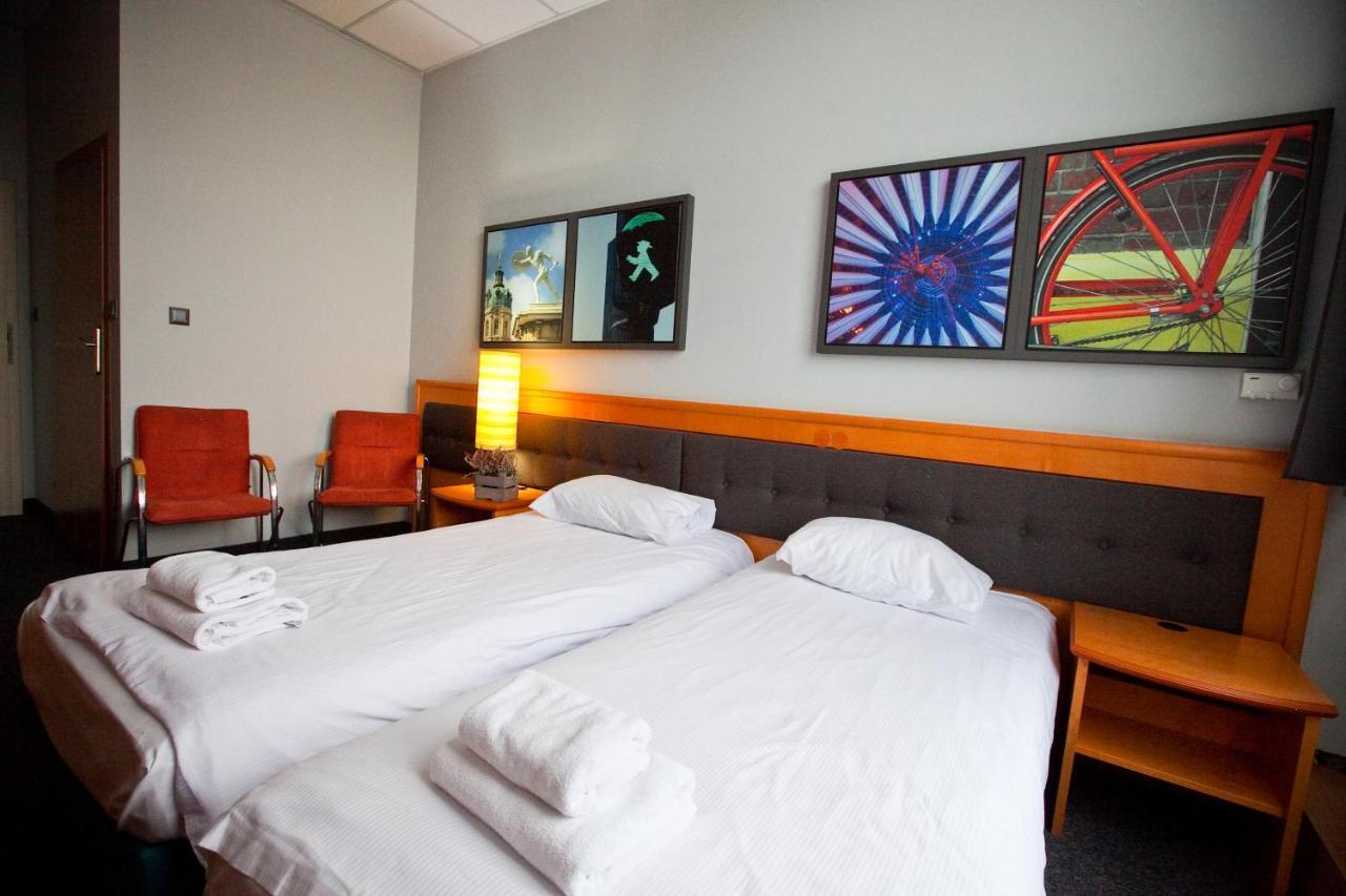 Hotel Aspel كراكوفيا المظهر الخارجي الصورة