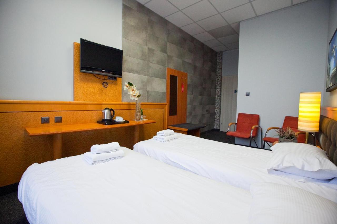 Hotel Aspel كراكوفيا المظهر الخارجي الصورة