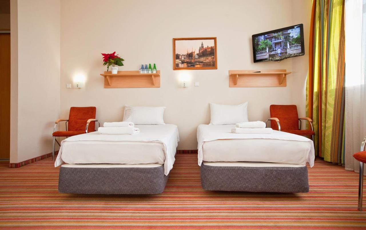 Hotel Aspel كراكوفيا المظهر الخارجي الصورة