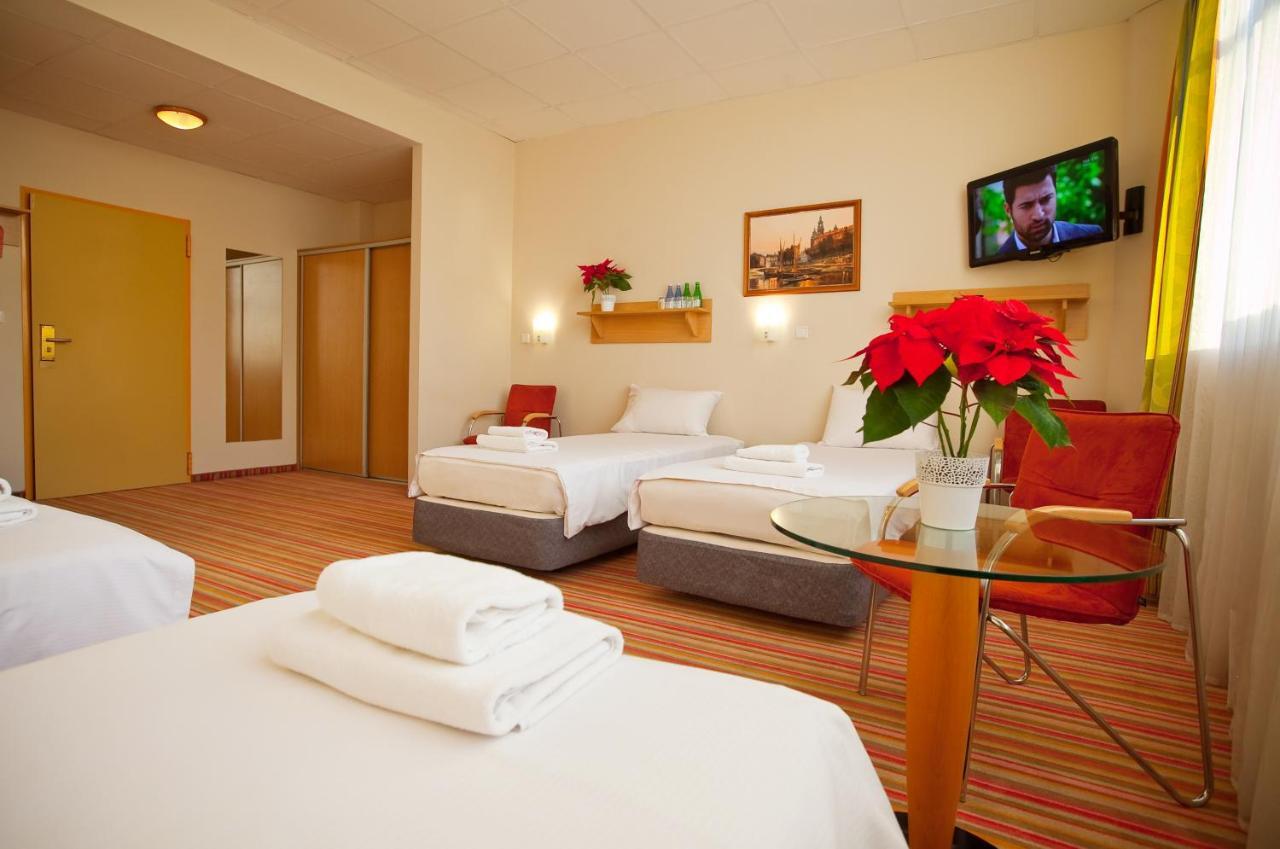 Hotel Aspel كراكوفيا المظهر الخارجي الصورة